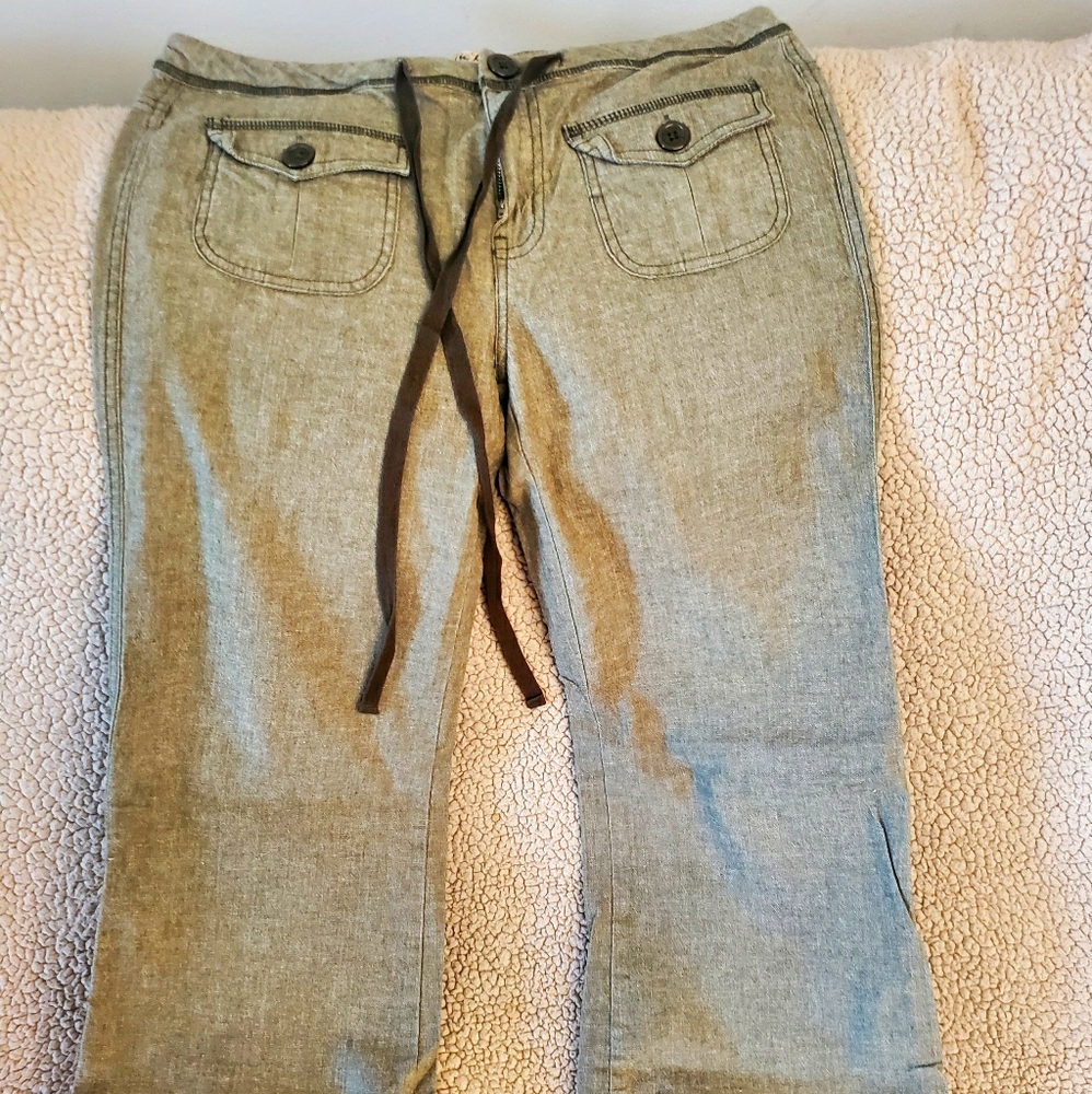 Be Bop size 13 linen type pants, olive in color.
